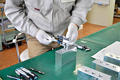 担当者による品質管理